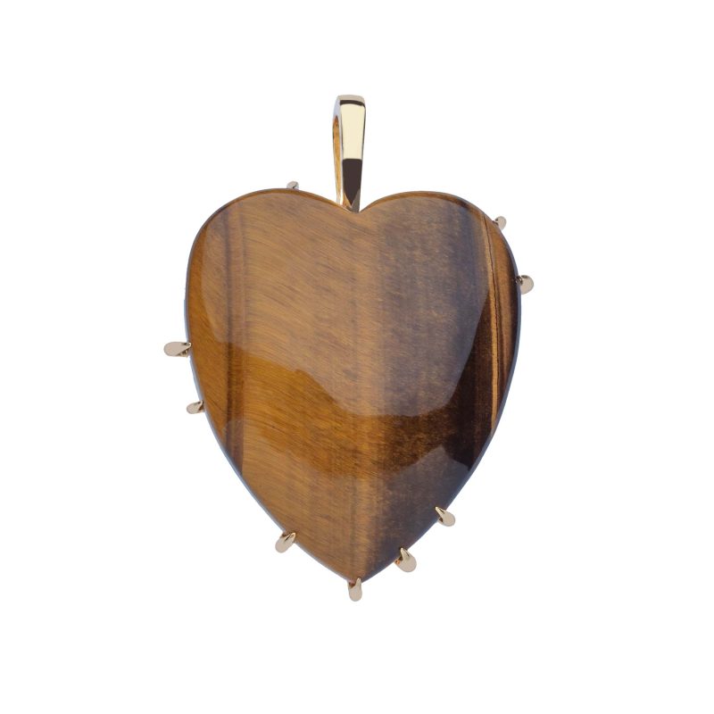 Heart pendant in tiger's eye with gold prongs