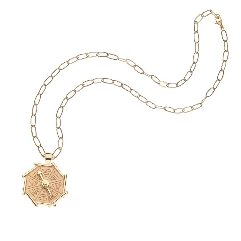 Gold spinner pendant on drawn link chain